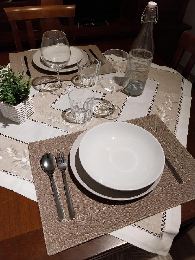 Casa Cozy - Comodo Appartamento In Asti Centro Esterno foto